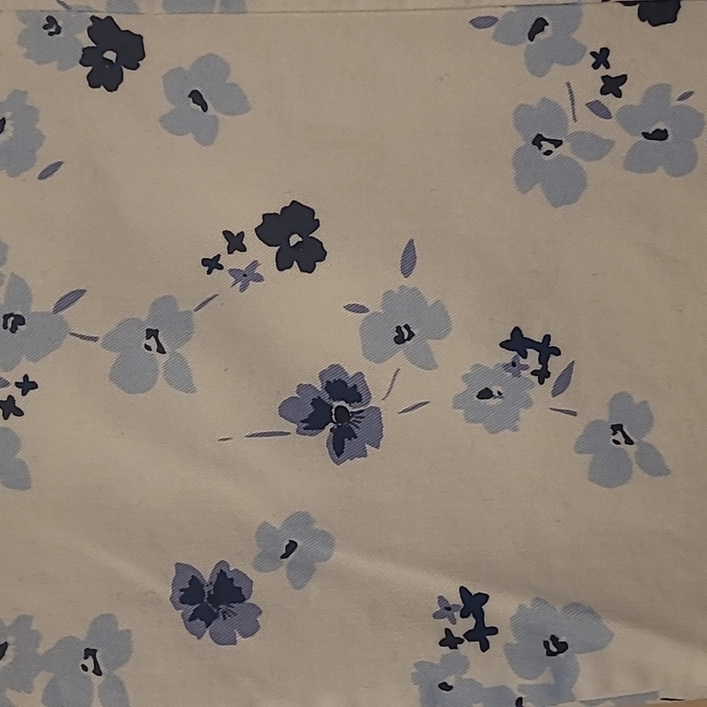 NWOT Khakis by GAP White with Blue Floral Print Pants with Pockets - Picture 5 of 13
